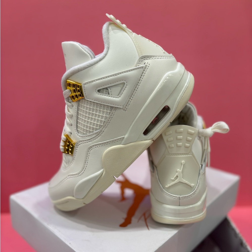 WMNS AIR JORDAN 4 RETRO